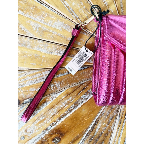 NWT Victoria’s Secret Fuchsia Wallet / Wristlet - Picture 6 of 14